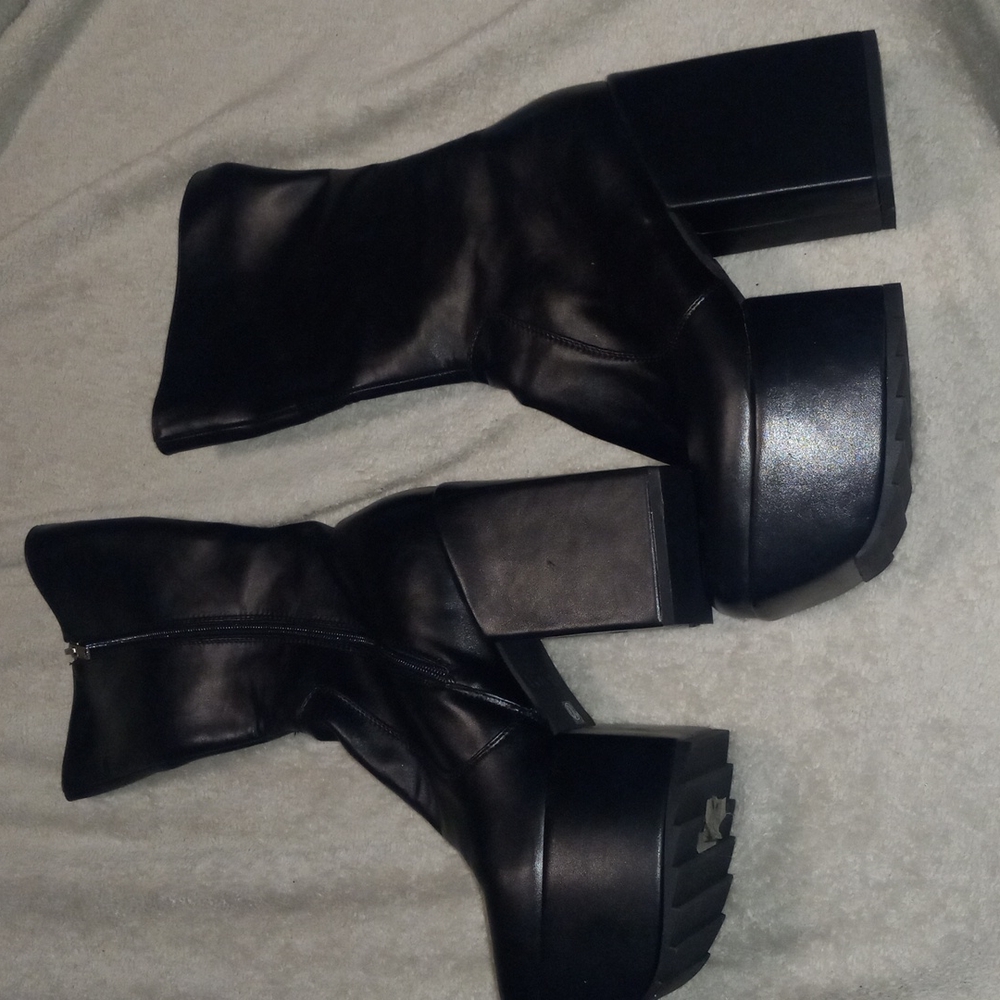 LAMODA BOOTS
